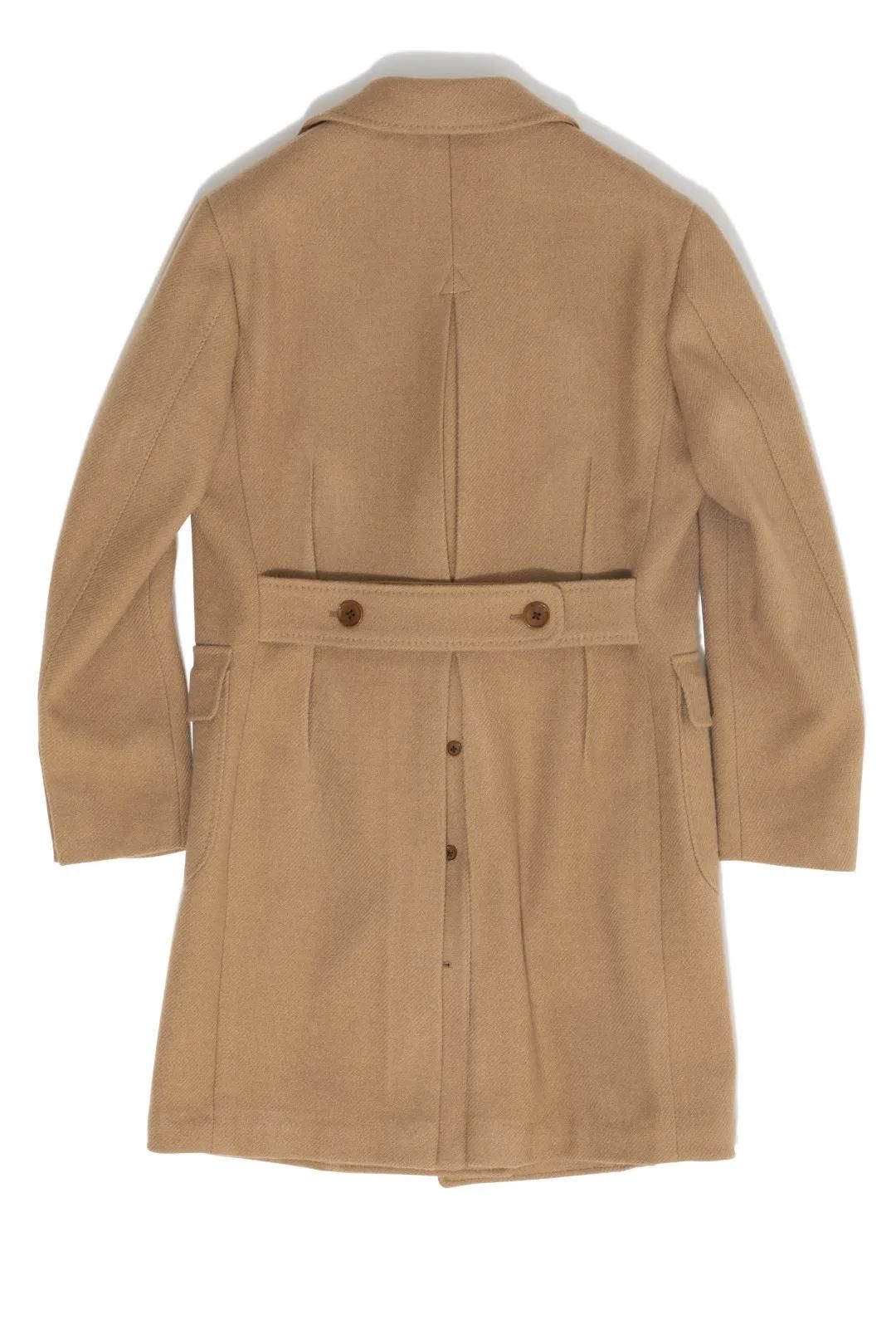 经典|想当名优雅的冬日绅士，首先得备上一款经典大衣