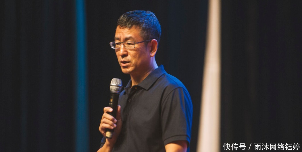 堪称|白岩松怼王朔:狗眼看世界,拉鲁迅做挡箭牌,堪称当代二桃杀三士