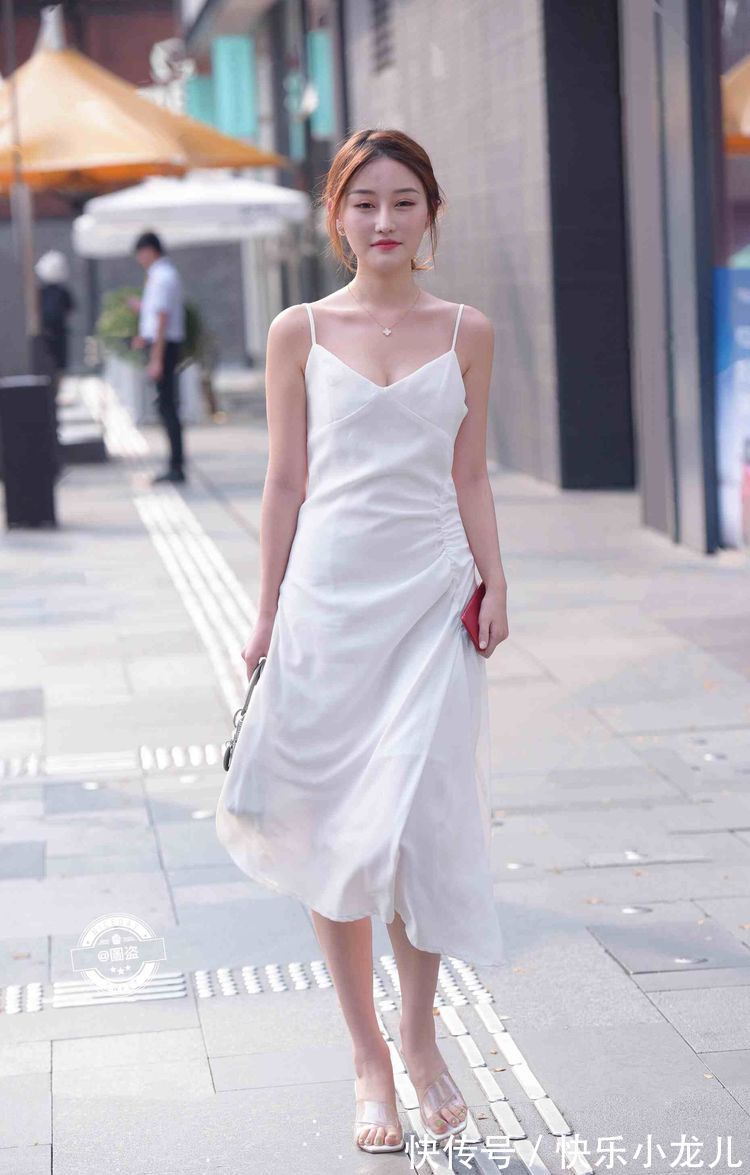 穿搭 超显高的短款连衣裙穿搭,着装风格洋气大方,清凉时尚
