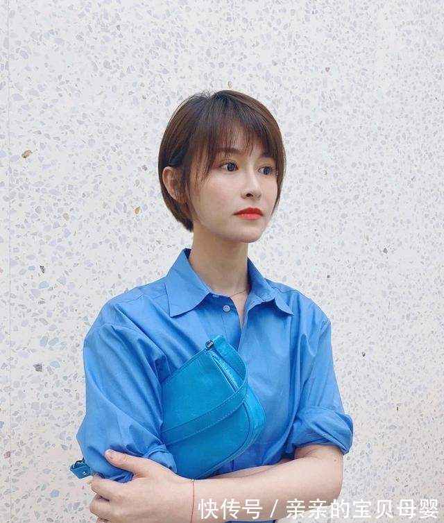 苹果肌处 四十岁的女人,最好别剪下面几种发型,显土没气质,后几种更好看