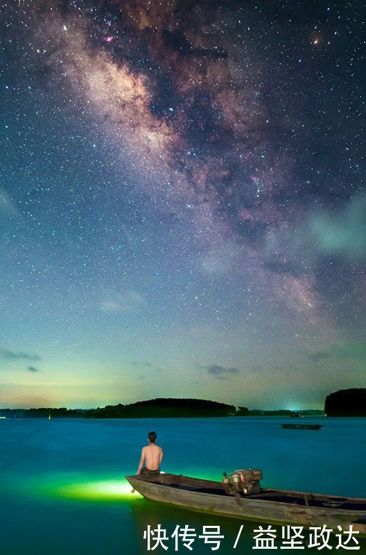 太阳系 为什么冬天晚上星星没有夏天晚上多?跟银河系有关
