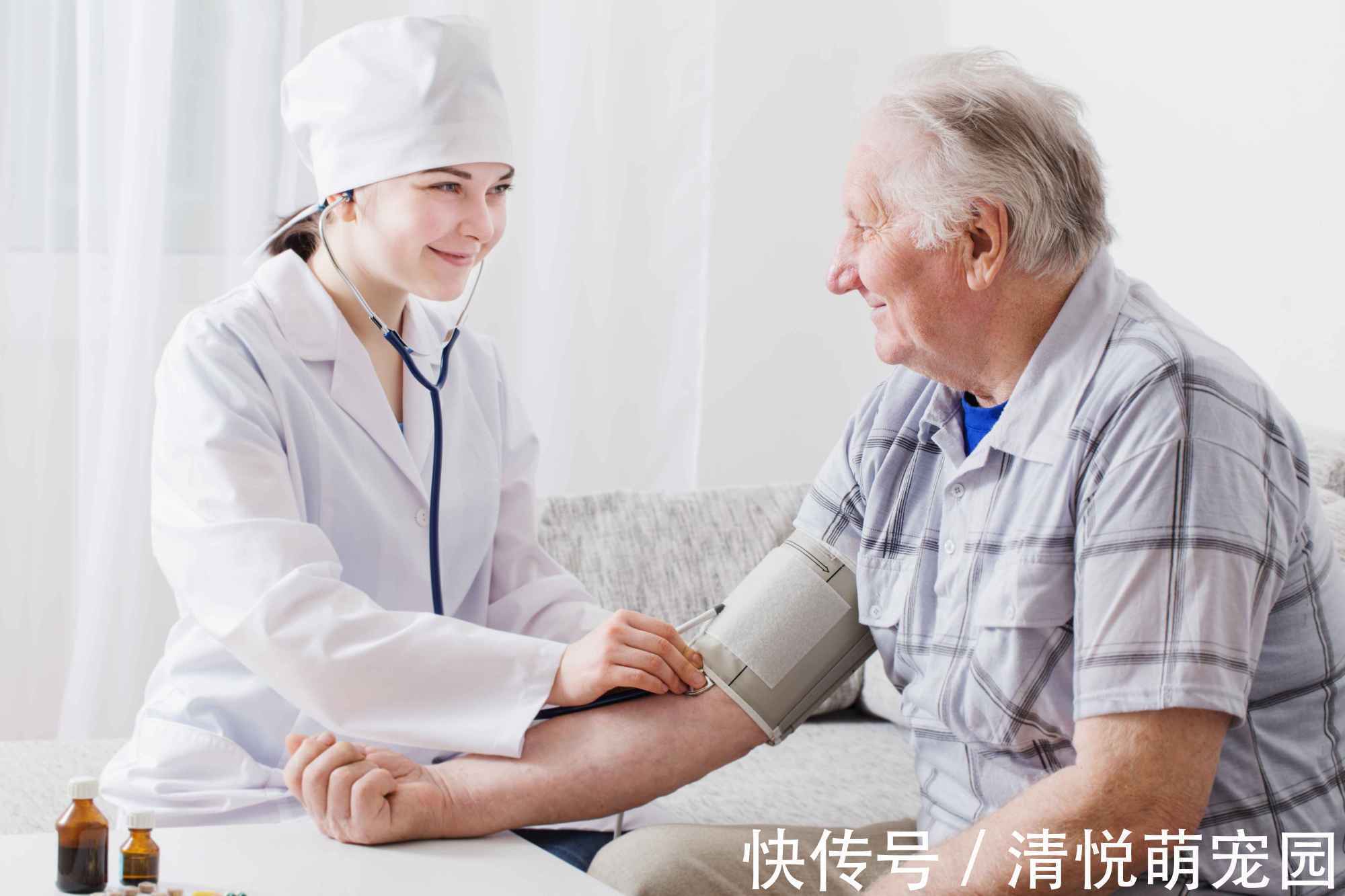 大便|便秘不要用手抠,医生直言:做到1件事,隔天拉得又快又多