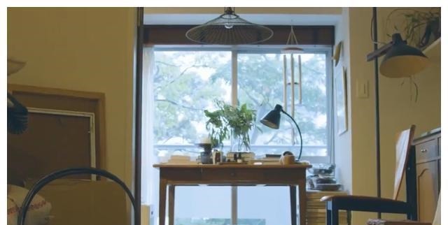 装饰|日本空间设计师的家:墙壁装饰才是主角,绝不浪费大白墙的空间