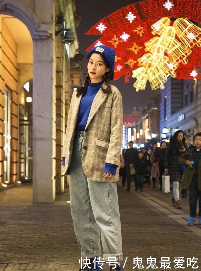 街拍:紧身还是宽松,牛仔裤街头速揽