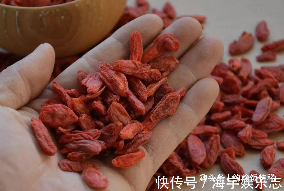 泡水|枸杞,你吃红的还是黑的泡水牢记“3不要”,营养加倍喝得健康