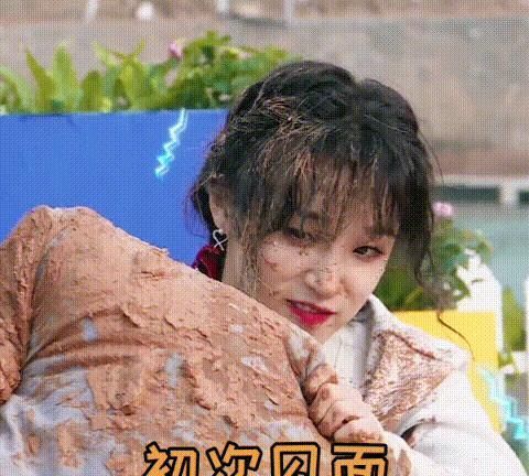 奔跑吧|毕雯珺玩游戏让着宋雨琦,黄旭熙直呼喜欢他,三个人都可可爱爱!