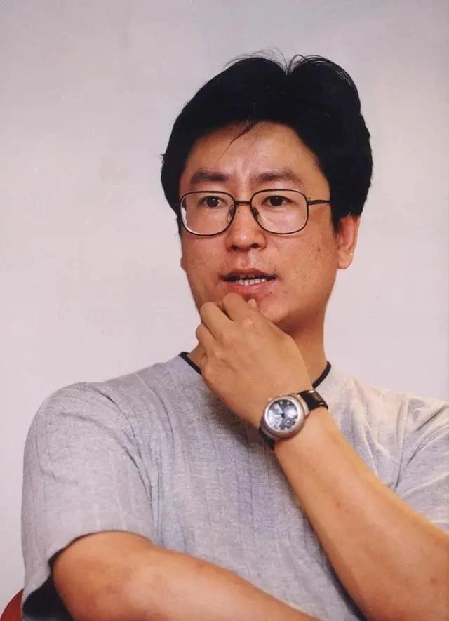 艺术作品$白岩松写书法看这字笔走龙蛇,但是距离书法艺术还是有距离的