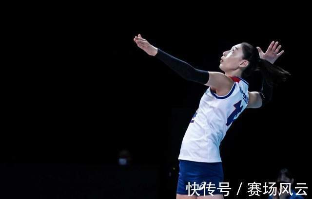 中国女排|7位排球运动员担任旗手！朱婷名气最大，巴土意3国媒体争相报道