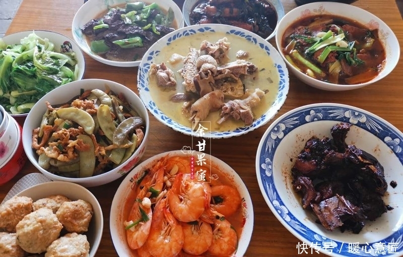 豆腐果|小长假不出游,在家也认真吃饭,有火锅有面食,家常菜肴也味美