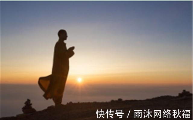 他的一生|鸠摩罗什：7岁随母出家游历，2次被迫圆房，圆寂后化为舍利子