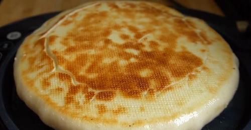 家常千层饼做法，一层层撕着吃，蓬松暄软好消化，新手也能做成功