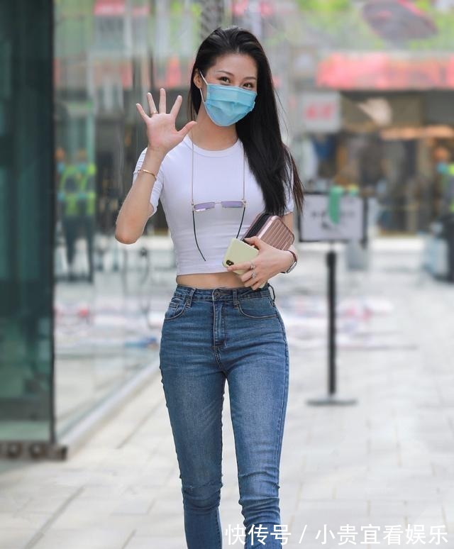 搭配|别致潮流的打底裤穿搭摩登范十足，无惧寒冷露出脚背，气质出众