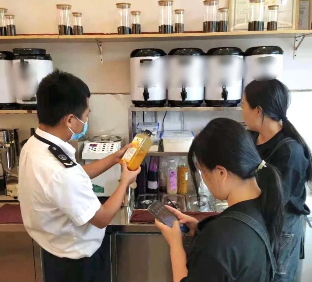 伤害|很多人爱喝的“网红茶饮”出事了！多家店被查，或对肝脏造成伤害
