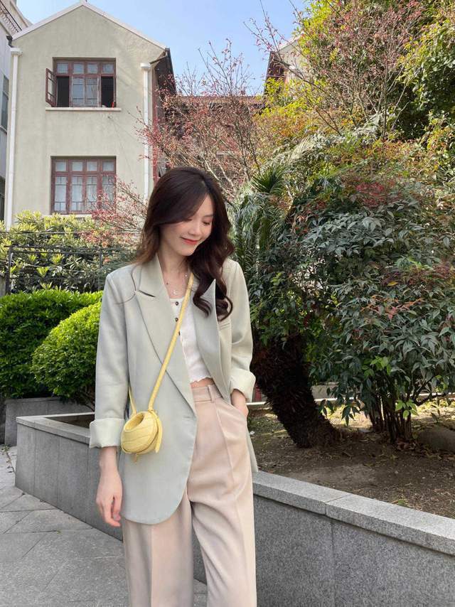 搭配|“初秋”最流行的这几款裤子，不光很好搭配，还能提升气质感