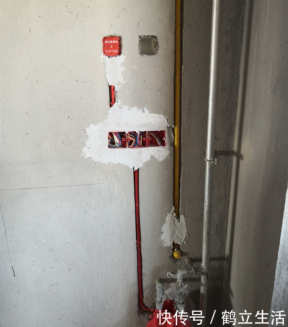 厨房| 厨房插座反复加,真头疼?怎么避免呢?