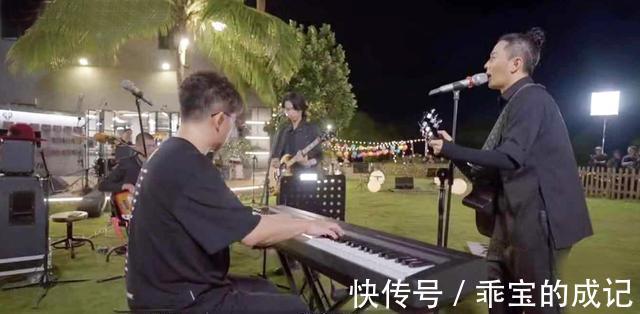 《哥哥》加更：手绘海报脑洞大，黄贯中即兴创作，赵文卓出表情包