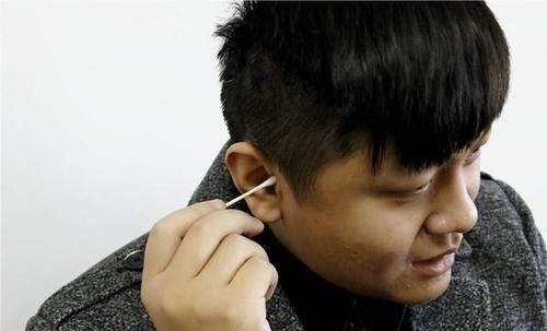 耳朵|为什么有的人耳朵会“流油”?是优势还是劣势?听听医生怎么说