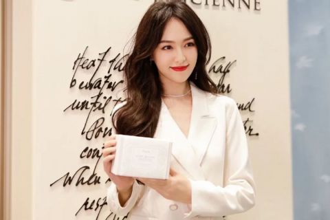 小仙女们|一线演员剧组耍大牌？唐嫣不务正业？江疏影演技拉垮？舒畅没戏拍？姨太问答