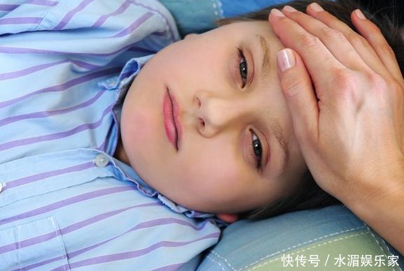 家长|孩子半夜发烧,家长该用热毛巾还是冷毛巾敷很少人了解,别弄错