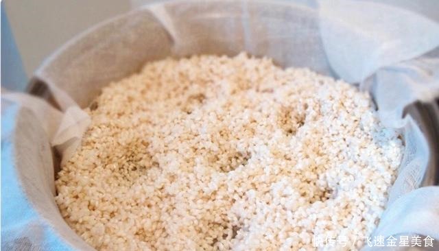 年夜饭，团圆别忘了吃它，加上果脯红豆沙上锅一蒸，比汤圆寓意好