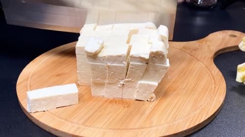 番茄+豆腐+鸡蛋这样做，鲜嫩爽滑，营养丰富，做法也很简单