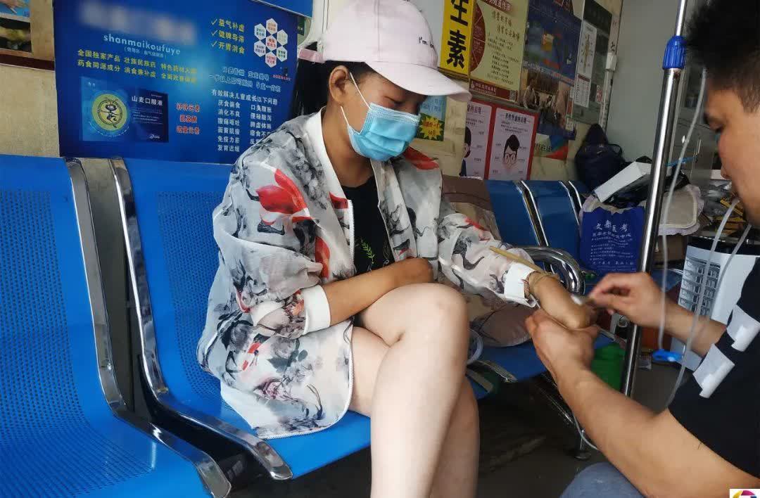 疤痕|女孩患怪病面部丑陋,被人当作女巫,她不低头,想用实力证明自己