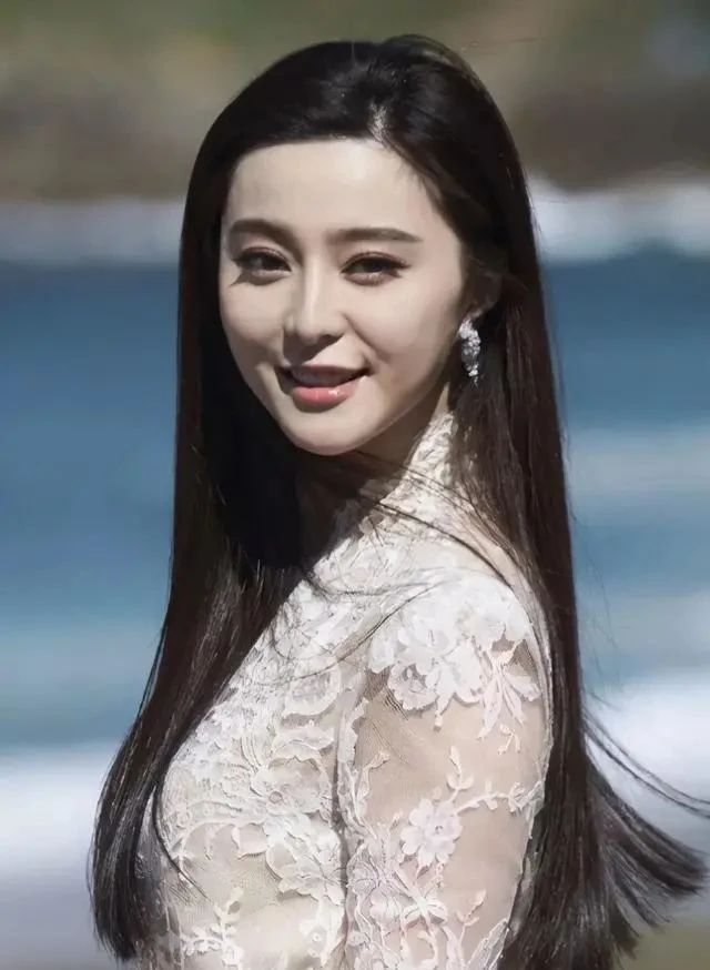 范冰冰|书协大佬夸范冰冰书法：人美笔好，字也养眼，应早日加入书协