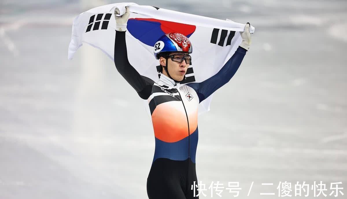 短道速滑|韩国冬奥首金!黄大宪振臂怒吼,跪地飙泪庆祝,华裔兄弟难掩失落