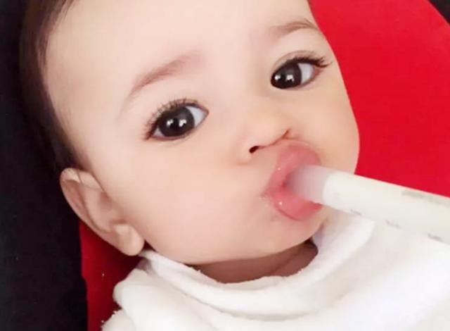 宝宝|新生儿因“太丑”被全家嫌弃,护士却说漂亮,满月后家人纷纷道谢