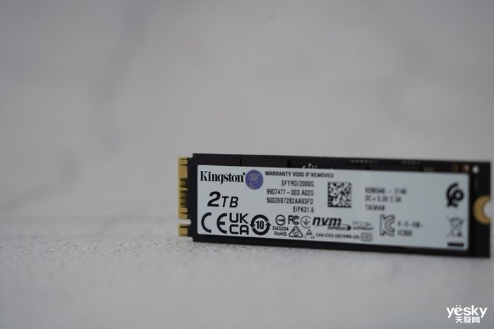 读写|纤薄体积，强劲性能 Kingston FURY叛逆者（Renegade）NVMe SSD固态硬盘评测