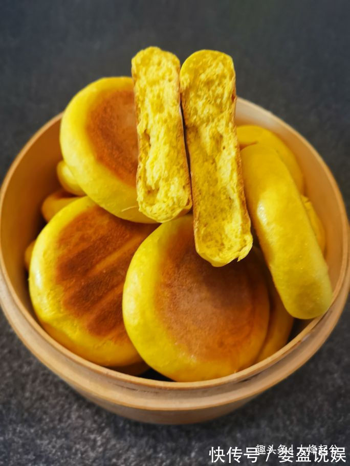 南瓜|南瓜鸡蛋饼,早餐的做法,暄软好吃又节省时间