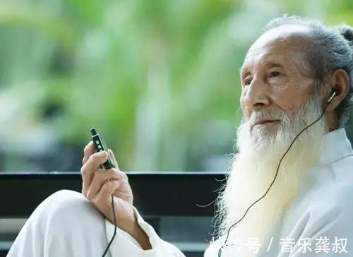 心率|50岁后有3个表现的人,容易长寿,4个全符合可能活到80岁