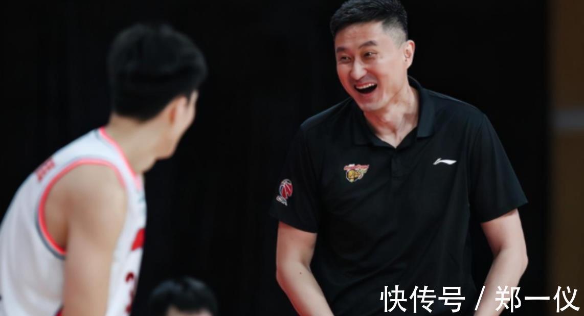 新星|16岁新星加盟广东宏远，跟队出征CBA，杜锋力排众议！