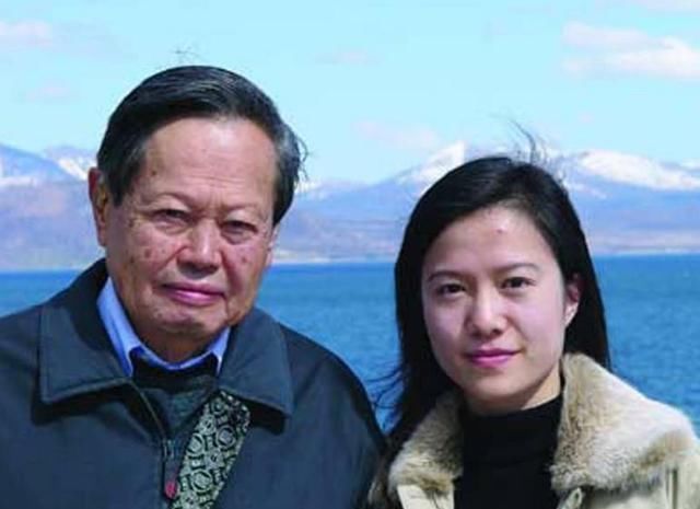 有福气|夫妻俩相差几岁生娃最合适？在这个年龄段内，宝宝会很有福气！