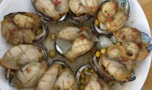 怀疑|参加婚宴随礼500元,看到宴席后却很尴尬,桌上的菜让我怀疑人生