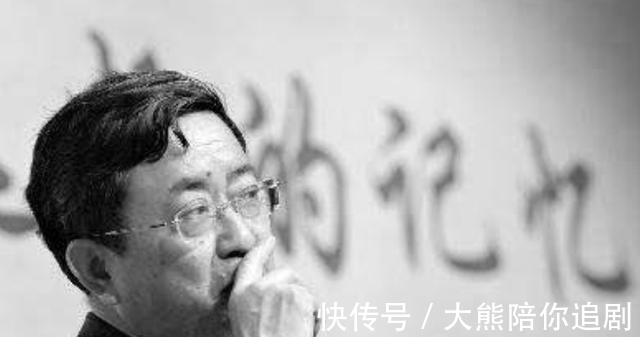 二人@余秋雨:靠发妻寄打工费生活,成名后却弃糟糠,闪婚小16岁女演员