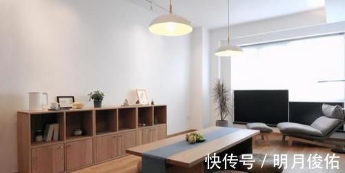 客厅|老公硬是舍弃电视墙，不买沙发，全屋“刷大白”！进屋就被迷住了