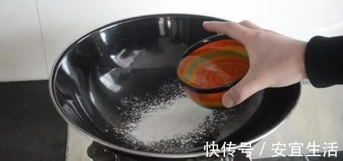 胶水|贴春联别用胶带了，教你一个简单的方法，美观又牢固，撕下不留痕