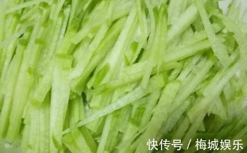 萝卜丝|秋天，南瓜红薯靠边站，用此菜烙馅饼最香，5毛钱一斤，别不懂吃