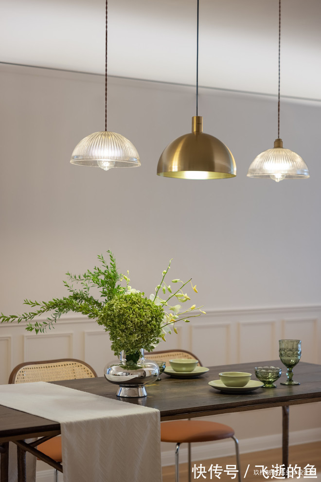 连通性|90㎡简约三居,秋日暖阳中的侘寂之美