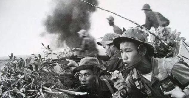 外国汉语专家窃听我军通讯,30天后报告上级他们不说中国话