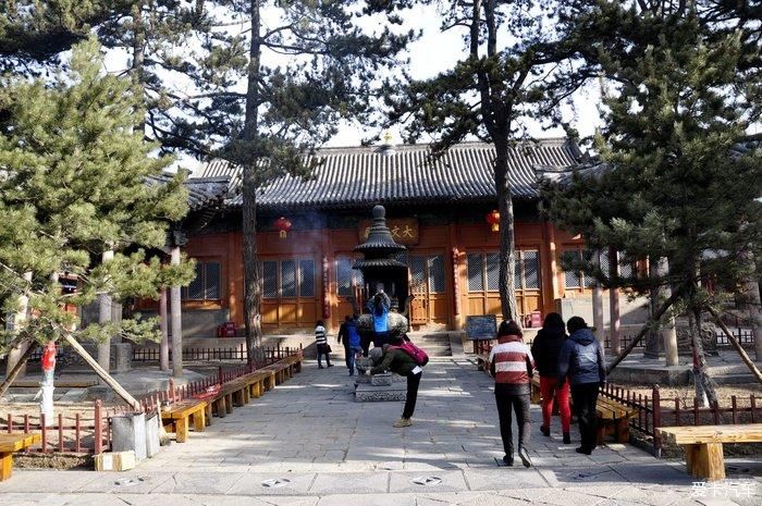 走进五台山最古老的寺院—显通寺