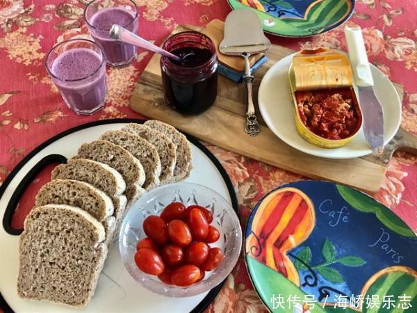 这才是真正的黑面包,超多的杂粮坚果,无黄油不揉膜,又香又顶饿