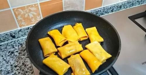 锅贴|锅贴的新吃法,制作简单,好吃营养还丰富,孩子爱吃的都不怕吃撑