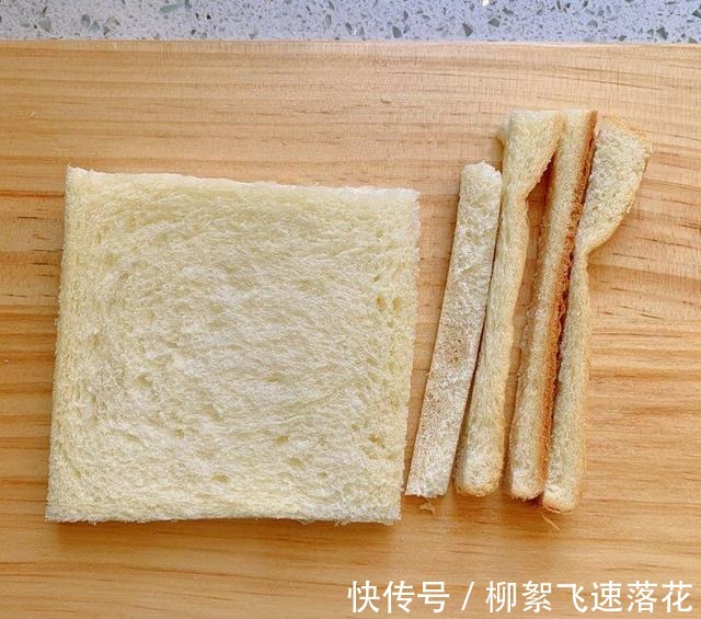 莫莫|教你如何用一片土司片就能制作出好吃又有营养的早餐！
