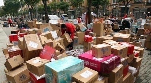 快递|为啥快递行业出现“招工难”，月薪8千却没人干离职快递小哥说出真相