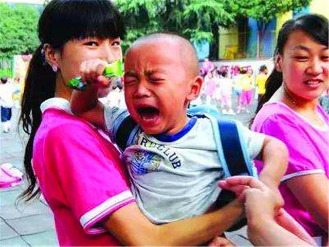 生僻字|爸爸姓“吴”,给儿子起名却没注意“谐音”,孩子上学后被气哭