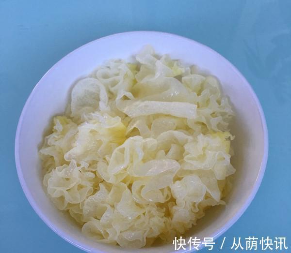 银耳|它是“天然安眠药”,家家户户都有,晚上吃几口,一夜好眠到天亮