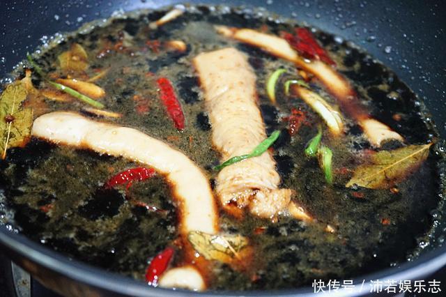 香料|地方美食卤大肠,三个步骤教你清除异味,用对香料巧做诱人肥肠