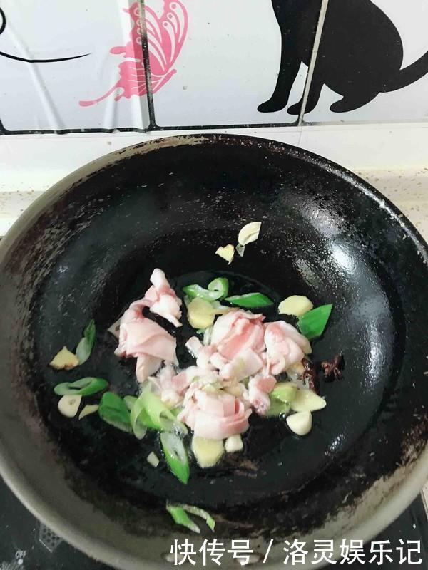 白菜|白菜炖粉条,究竟先放粉条还是白菜这么做简单又美味!